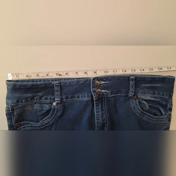 Rue 21 denim jeans Mid rise skinny freedom flex 2 button faded - Picture 9 of 13